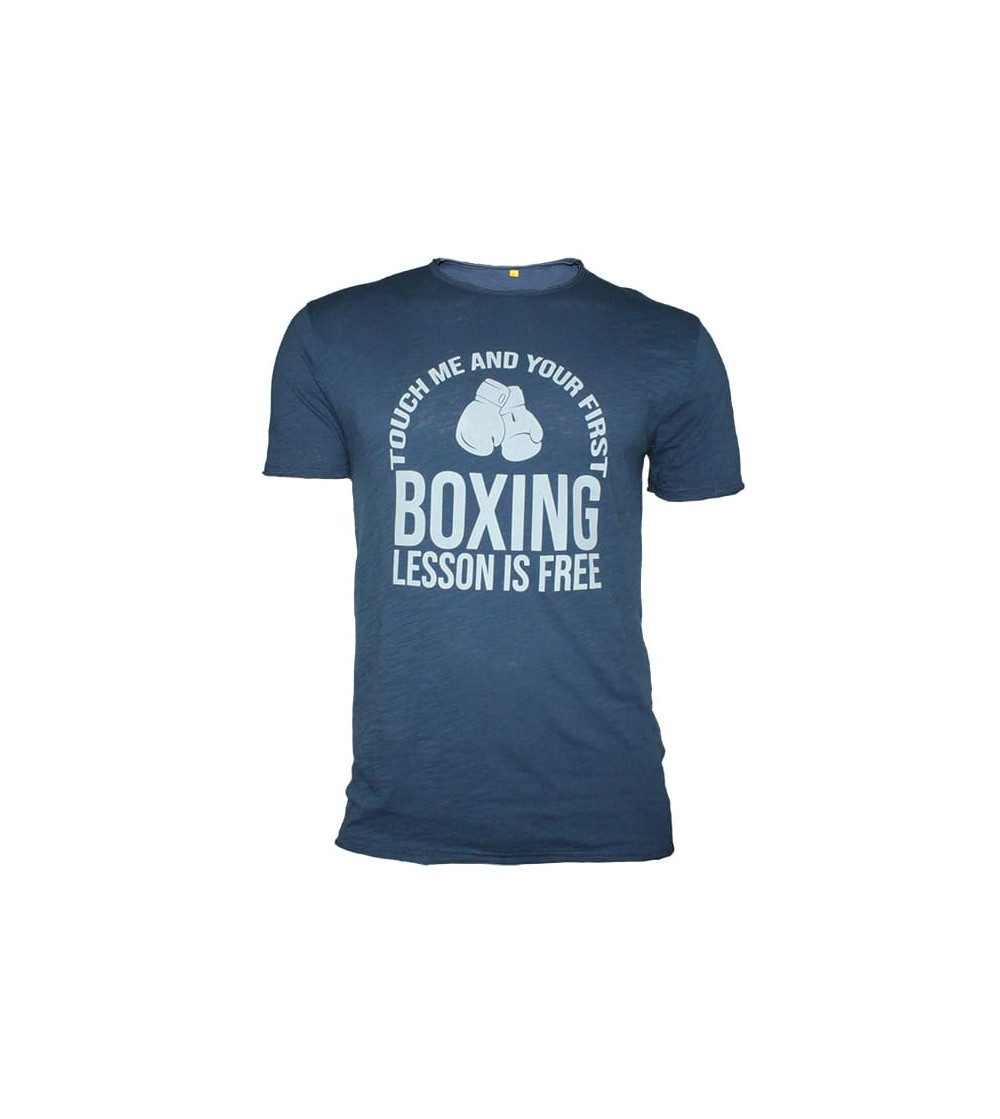 Camiseta Touch me and your first boxing lesson is free en color azul. Bushi Sport